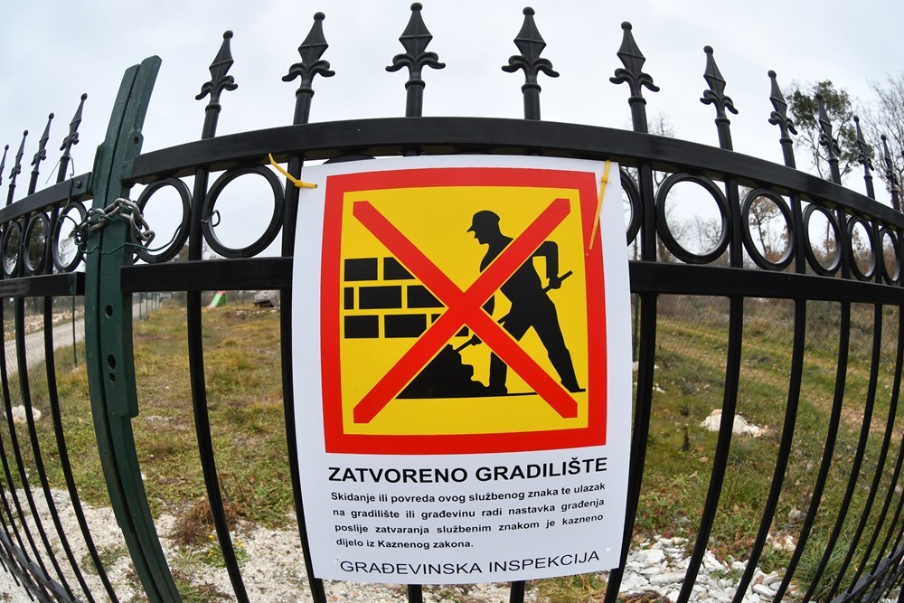 Akcija protiv bespravne gradnje (snimio Milivoj MIJOŠEK)